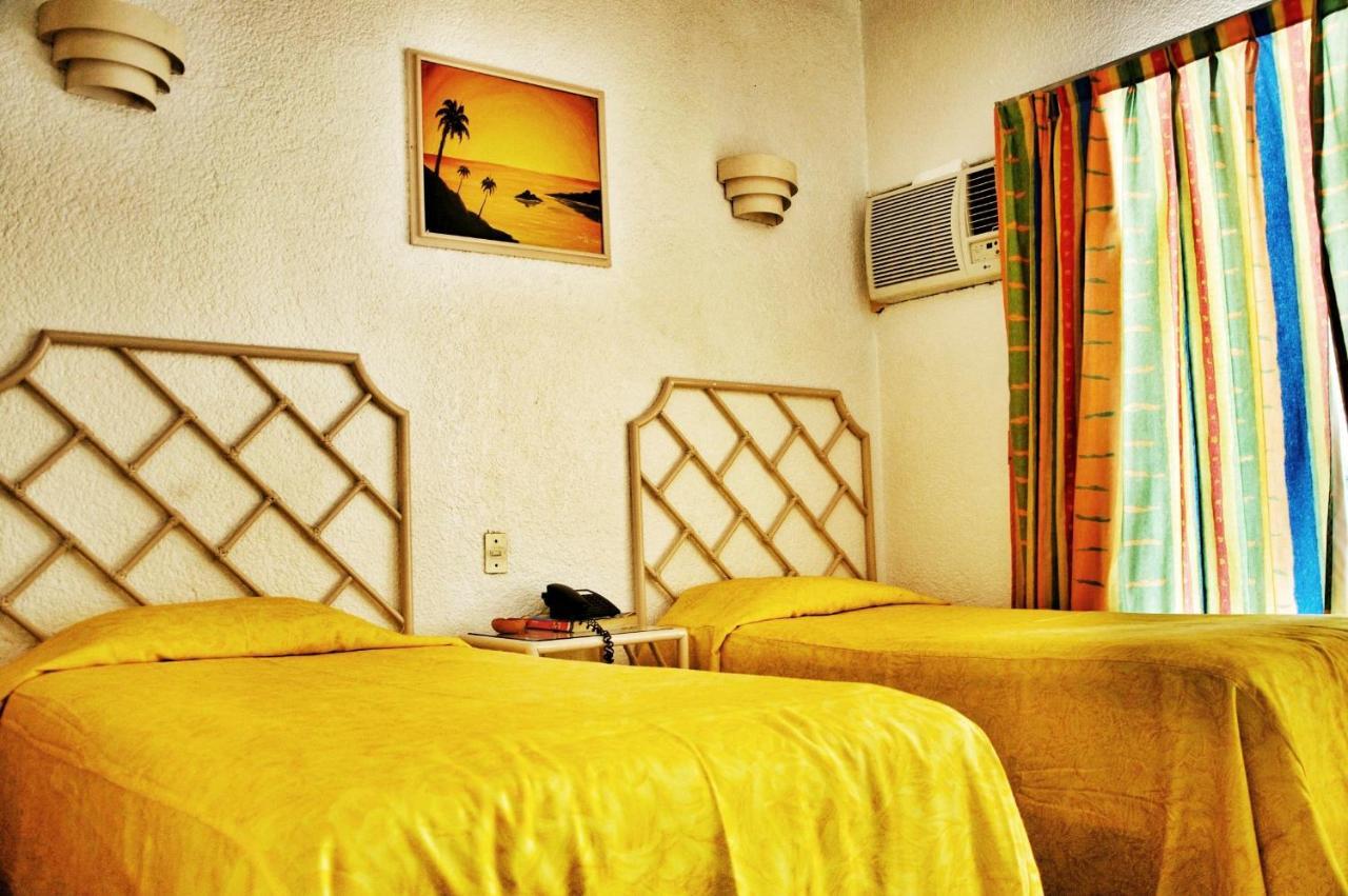 Sands Acapulco Hotel&Bungalows Bagian luar foto