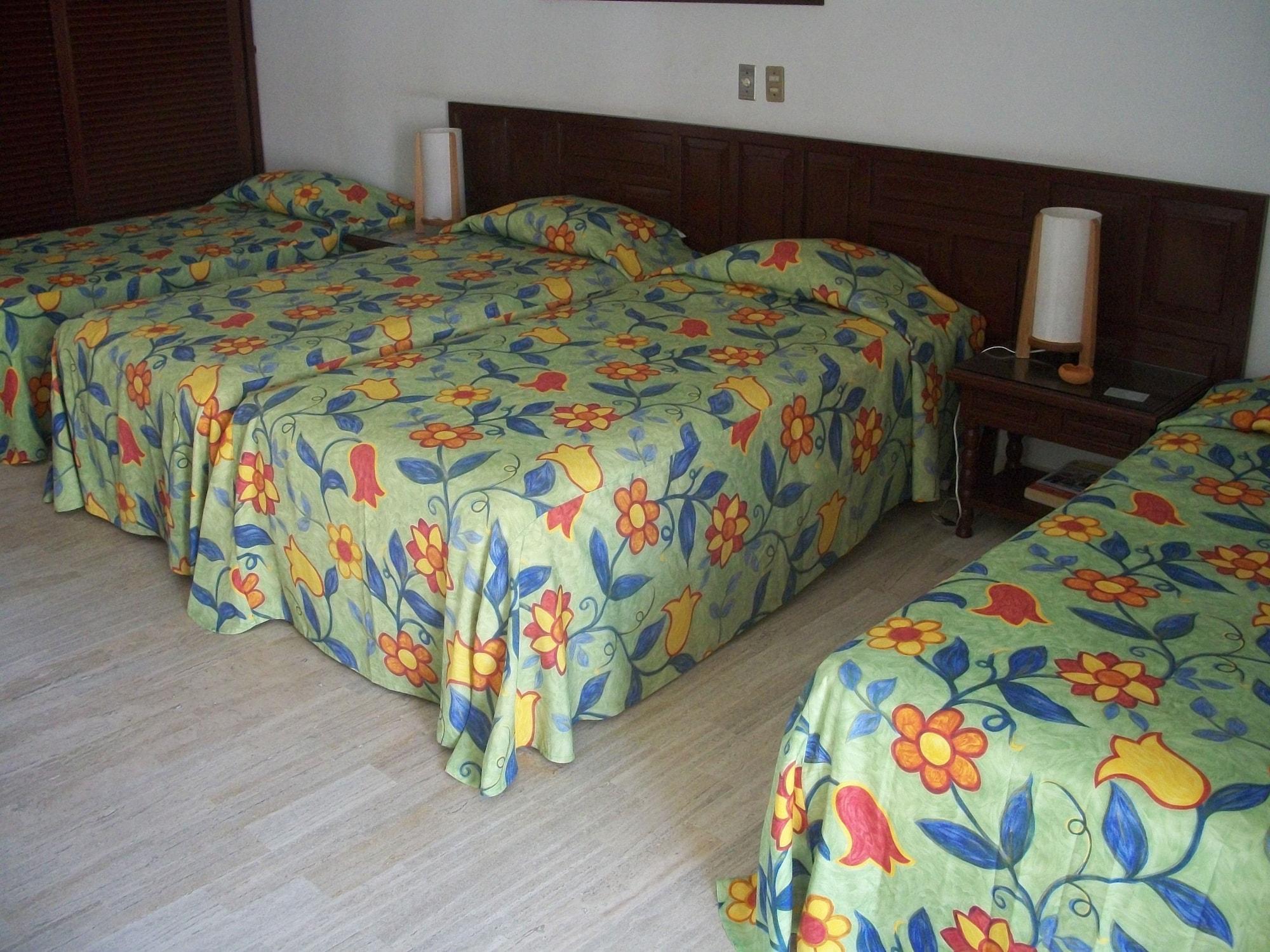 Sands Acapulco Hotel&Bungalows Bagian luar foto