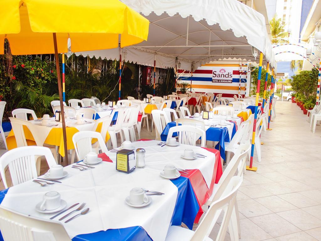 Sands Acapulco Hotel&Bungalows Bagian luar foto